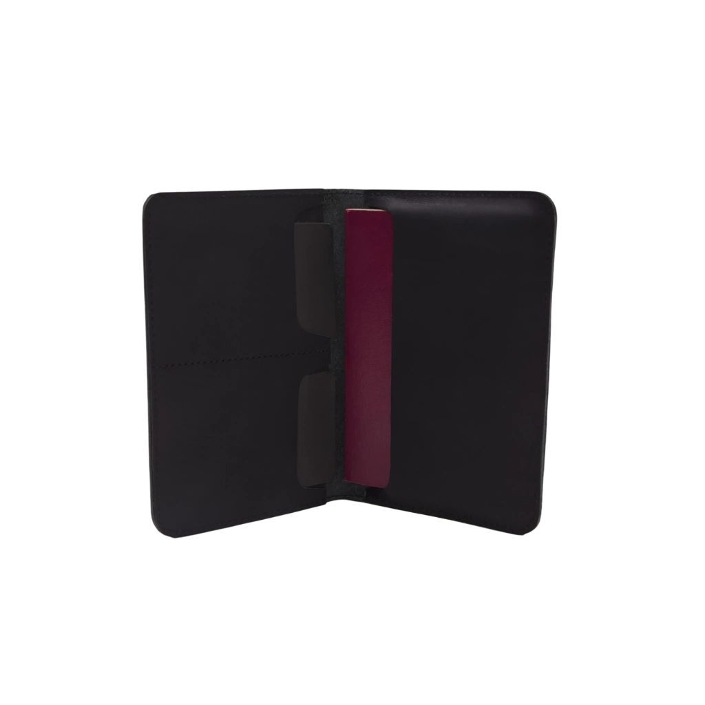Iter - Leather Passport Holder