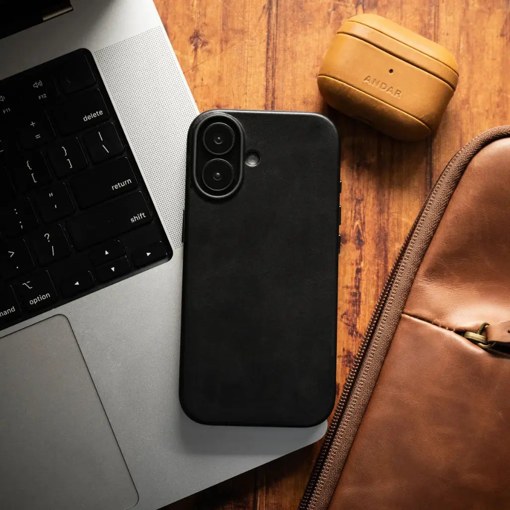 Orbis — Full-Grain Nappa Leather Case