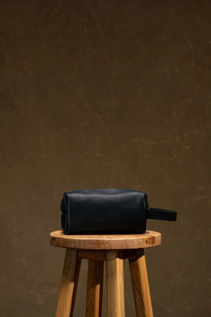 Viaticus — Leather Wash Bag