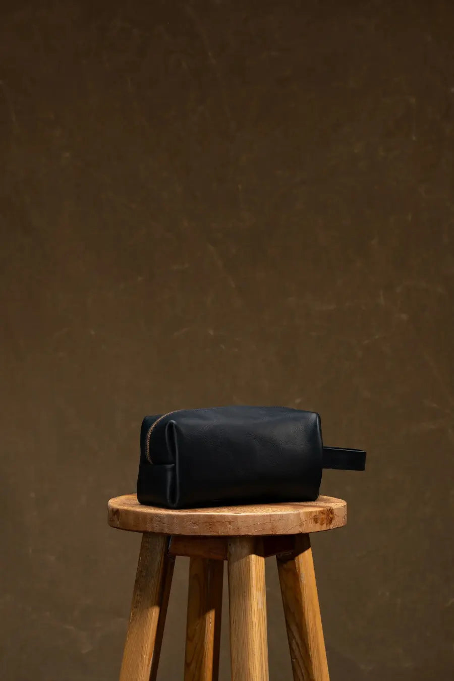 Viaticus — Leather Wash Bag