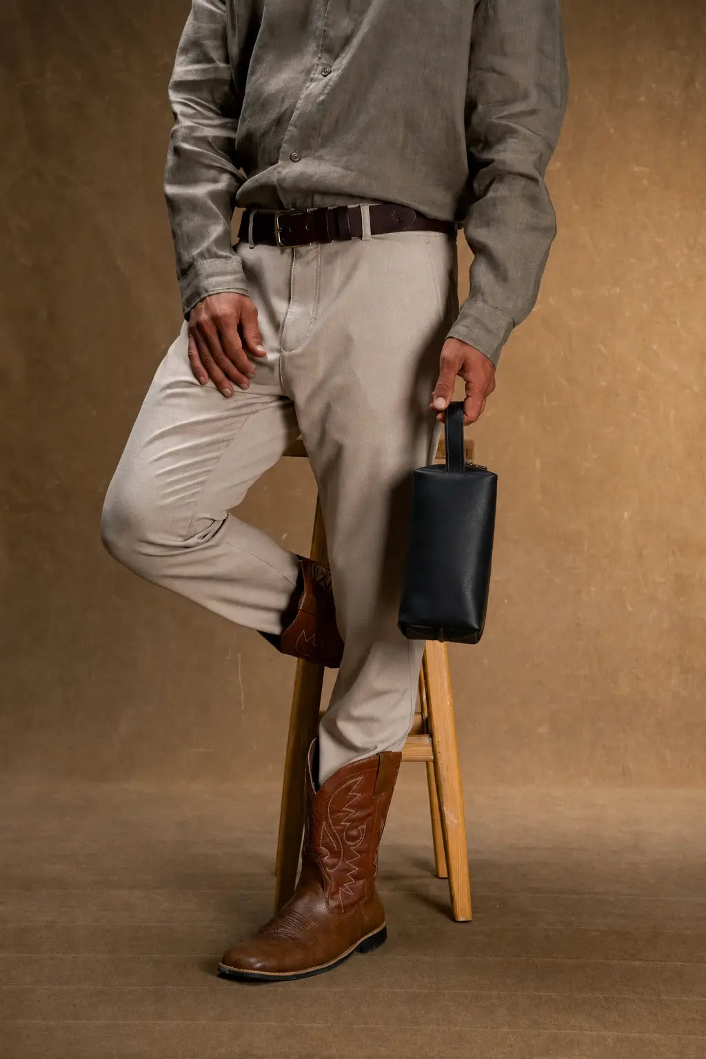 Viaticus — Leather Wash Bag